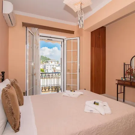 Athina's Maisonette Apartment *